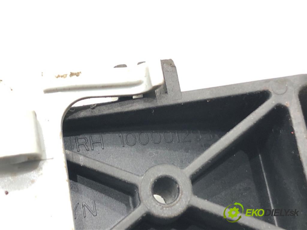 HYUNDAI ix20 liftback 2011 66 kW 1.4 1396 klika vnejší pravý přední část