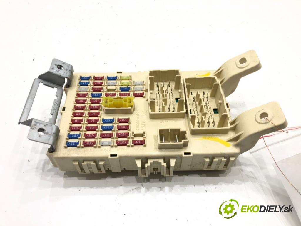 HYUNDAI ix20 (JC) 2010 - 2022    1.4 66 kW [90 KM] benzyna 2010 - 2022  skříňka poistková 91950-1K510 (Pojistkové skříňky)