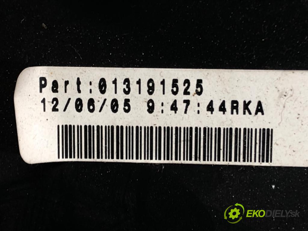 OPEL ASTRA H (A04) 2004 - 2014    1.4 (L48) 66 kW [90 KM] benzyna 2004 - 2010  Priehradka, kastlík spolujazdca  (Priehradky, kastlíky)