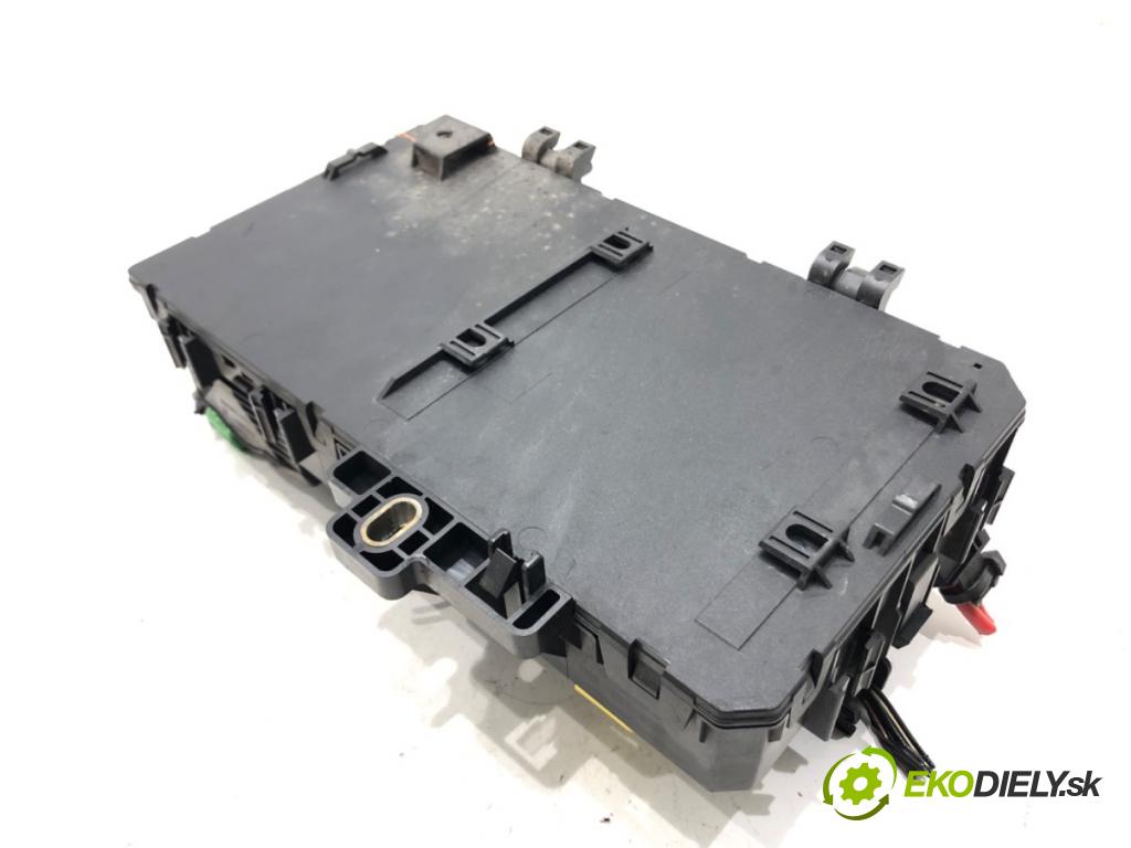 OPEL ASTRA H (A04) 2004 - 2014    1.4 (L48) 66 kW [90 KM] benzyna 2004 - 2010  modul BSI 13206762 (Pojistkové skříňky)