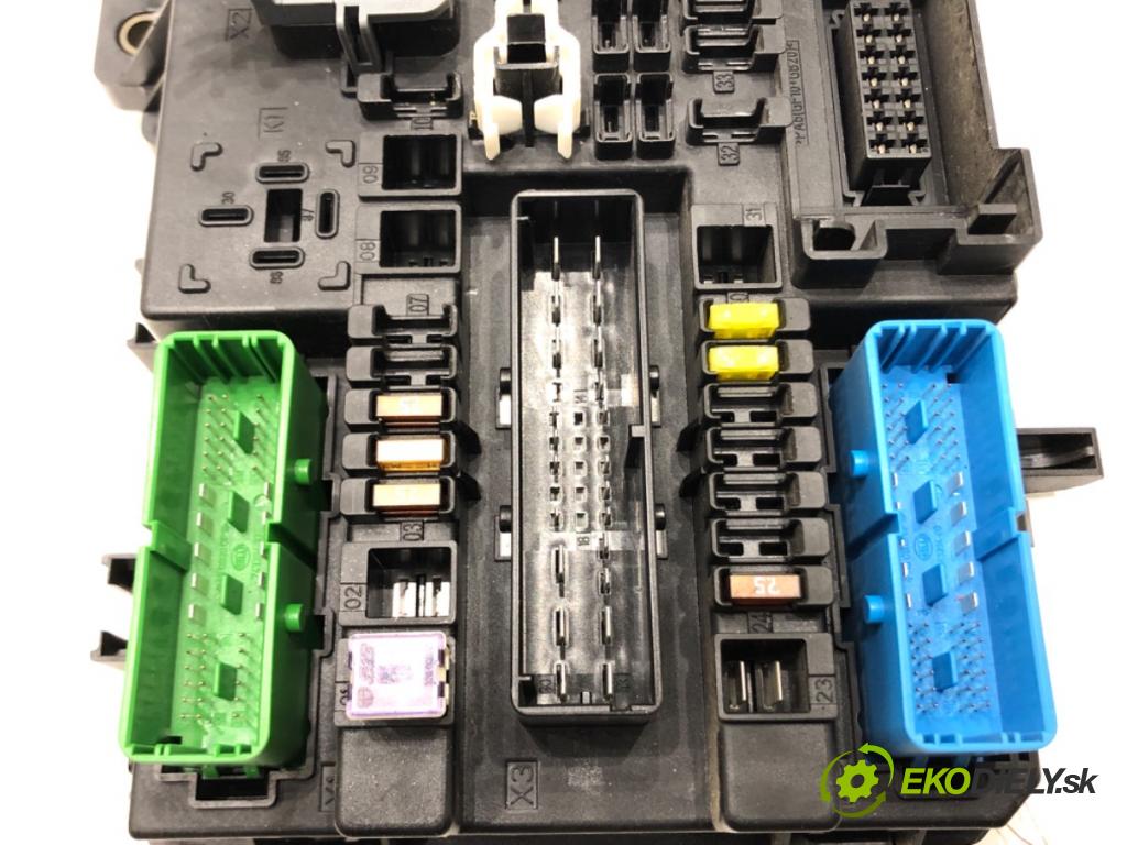 OPEL ASTRA H (A04) 2004 - 2014    1.4 (L48) 66 kW [90 KM] benzyna 2004 - 2010  modul BSI 13206762 (Pojistkové skříňky)