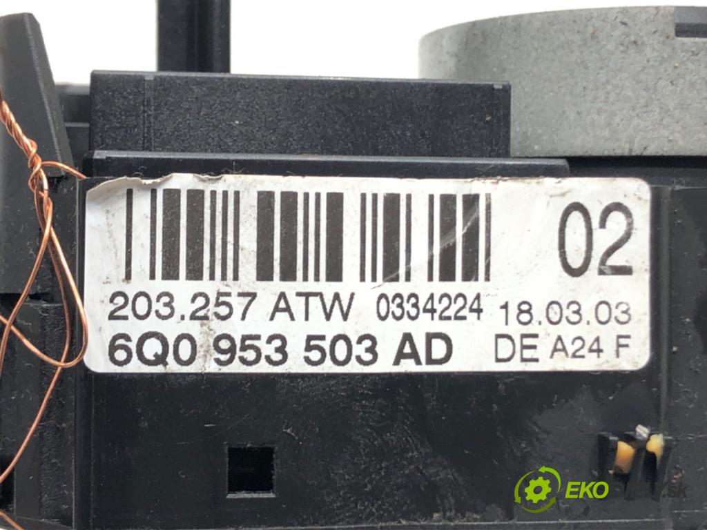 VW POLO (9N_, 9A_) 2001 - 2014    1.2 12V 47 kW [64 KM] benzyna 2001 - 2007  Prepínač kombinovaný 6Q0953503AD (Prepínače, spínače, tlačidlá a ovládače kúrenia)