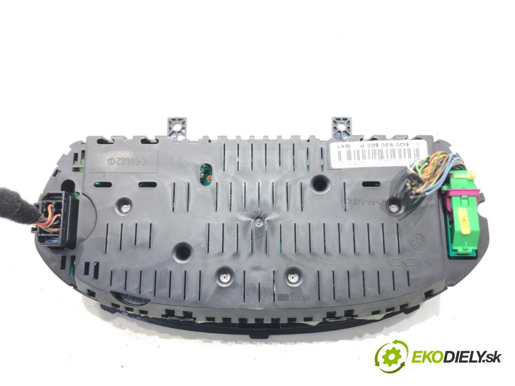 VW POLO (9N_, 9A_) 2001 - 2014    1.2 12V 47 kW [64 KM] benzyna 2001 - 2007  Prístrojovka 6Q0920800P (Prístrojové dosky, displeje)