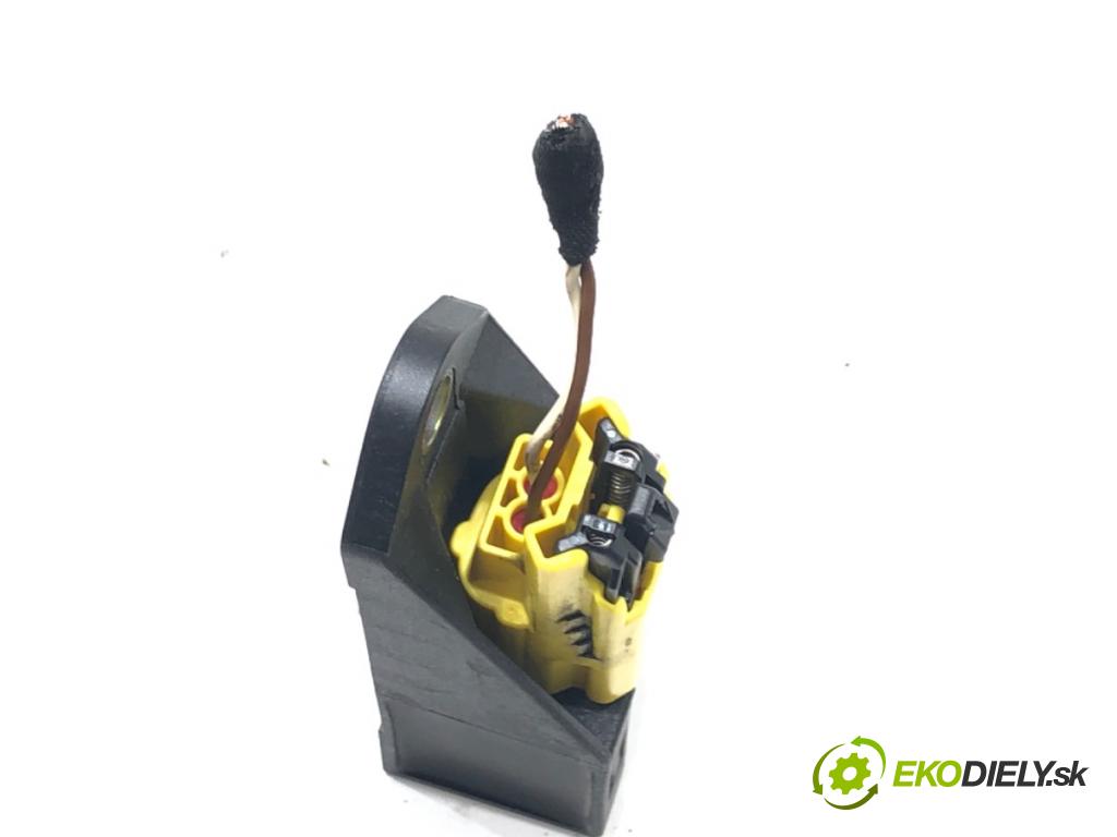 VW PASSAT B5.5 (3B3) 2000 - 2005    1.6 75 kW [102 KM] benzyna 2000 - 2005  Snímač nárazu 6Q0909606 (Snímače nárazu)