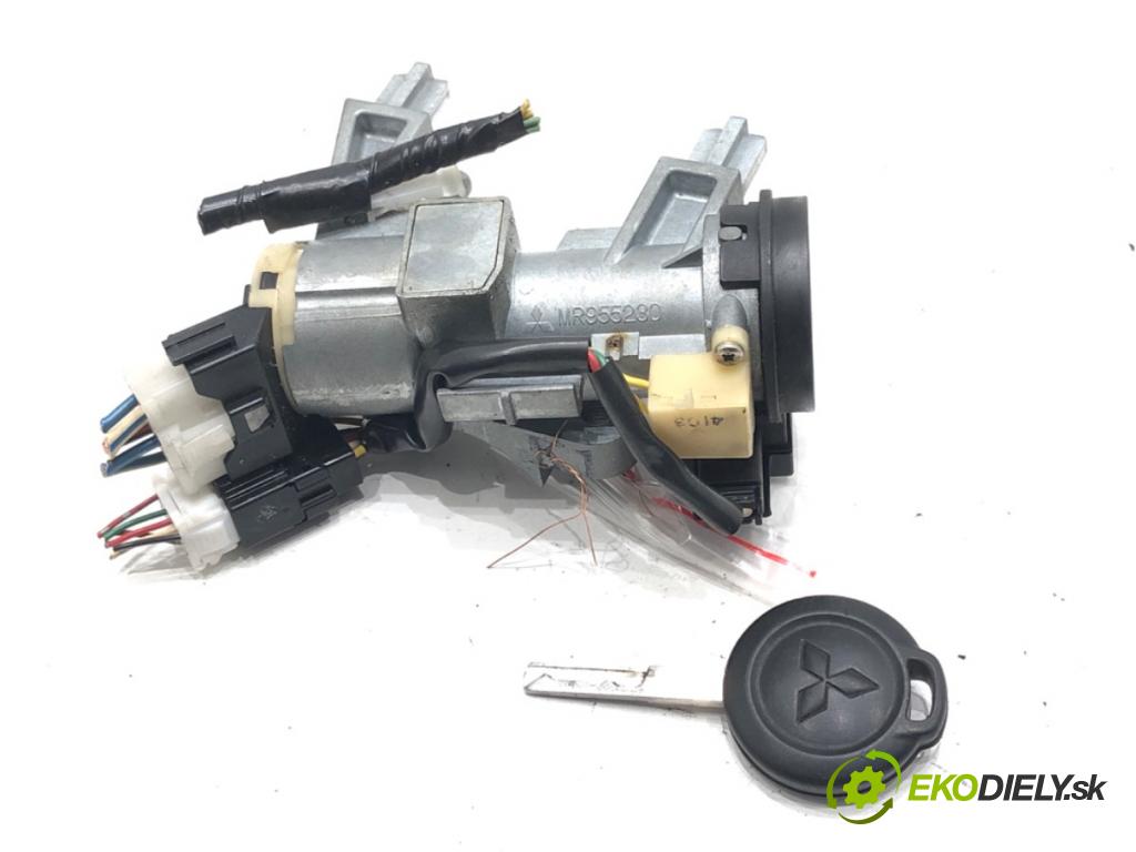 MITSUBISHI COLT VI (Z3_A, Z2_A) 2002 - 2012    1.5 DI-D 70 kW [95 KM] olej napędowy 2004 - 2012  spinačka MR955230 (Spínacie skrinky a kľúče)