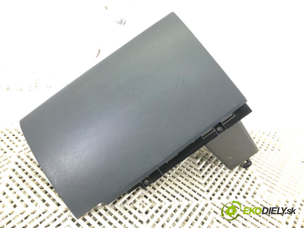 MITSUBISHI COLT VI (Z3_A, Z2_A) 2002 - 2012    1.5 DI-D 70 kW [95 KM] olej napędowy 2004 - 2012  Priehradka, kastlík spolujazdca  (Priehradky, kastlíky)