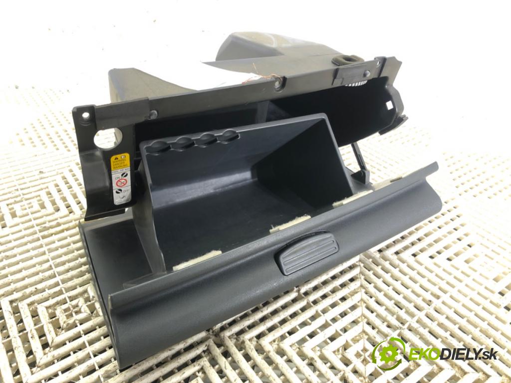 MITSUBISHI COLT VI (Z3_A, Z2_A) 2002 - 2012    1.5 DI-D 70 kW [95 KM] olej napędowy 2004 - 2012  Priehradka, kastlík spolujazdca  (Priehradky, kastlíky)