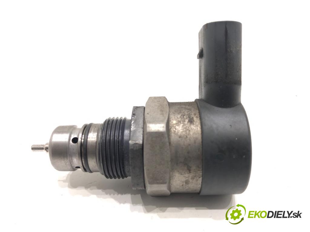 VW TIGUAN (5N_) 2007 - 2018    2.0 TDI 4motion 103 kW [140 KM] olej napędowy 2007 - 2018  Regulátor tlaku paliva 057130764H (Ostatné)