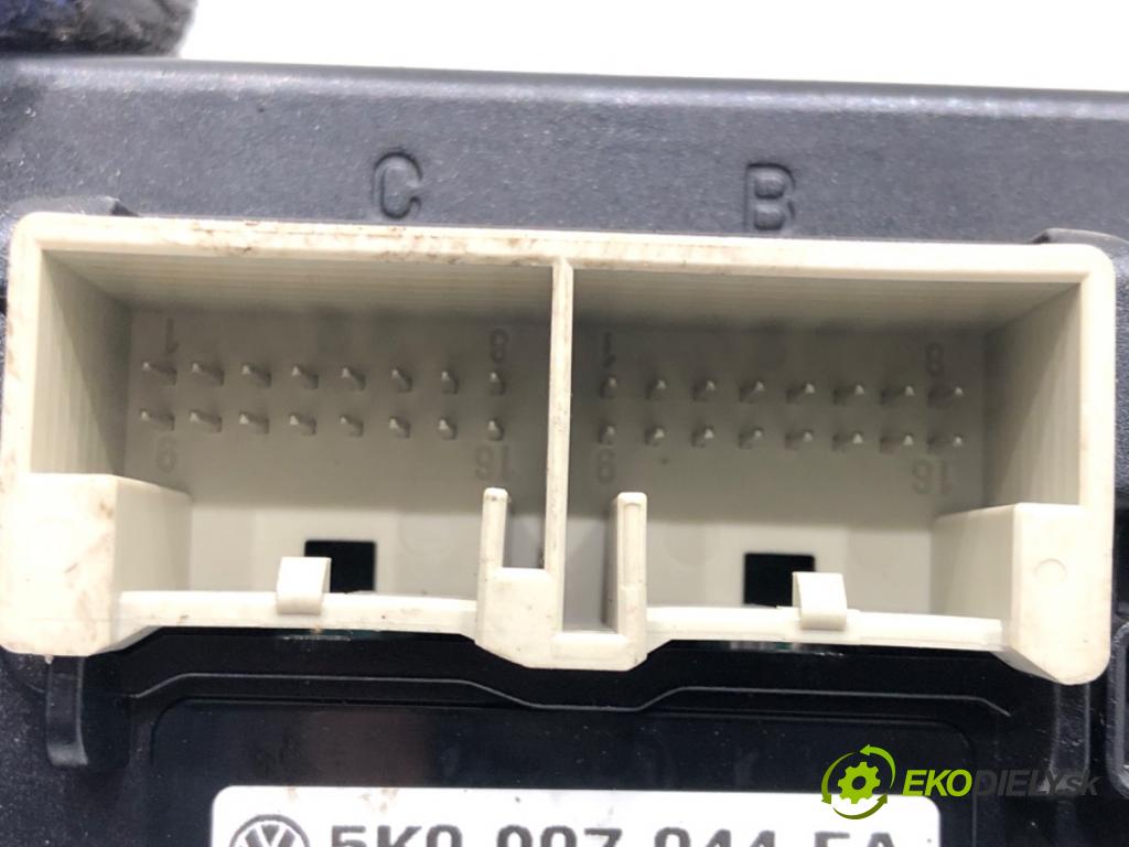 VW TIGUAN (5N_) 2007 - 2018    2.0 TDI 4motion 103 kW [140 KM] olej napędowy 2007 - 2018  Panel ovládania kúrenia 5K0907044EA (Prepínače, spínače, tlačidlá a ovládače kúrenia)