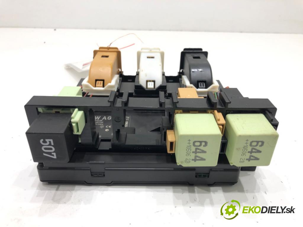 VW TIGUAN (5N_) 2007 - 2018    2.0 TDI 4motion 103 kW [140 KM] olej napędowy 2007 - 2018  Modul BORDNETZ 5K0937087M (Ostatné)