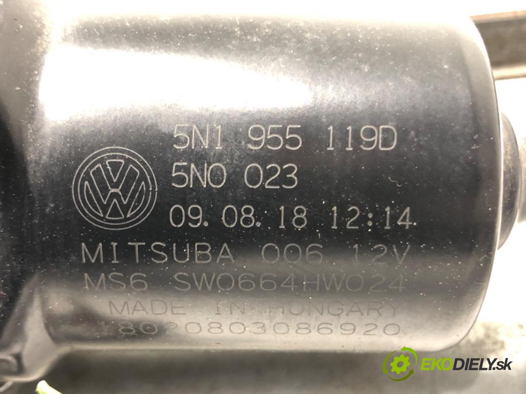 VW TIGUAN (5N_) 2007 - 2018    2.0 TDI 4motion 103 kW [140 KM] olej napędowy 2007 - 2018  Mechanizmus stieračov predný 5N1955119D (Motorčeky stieračov predné)