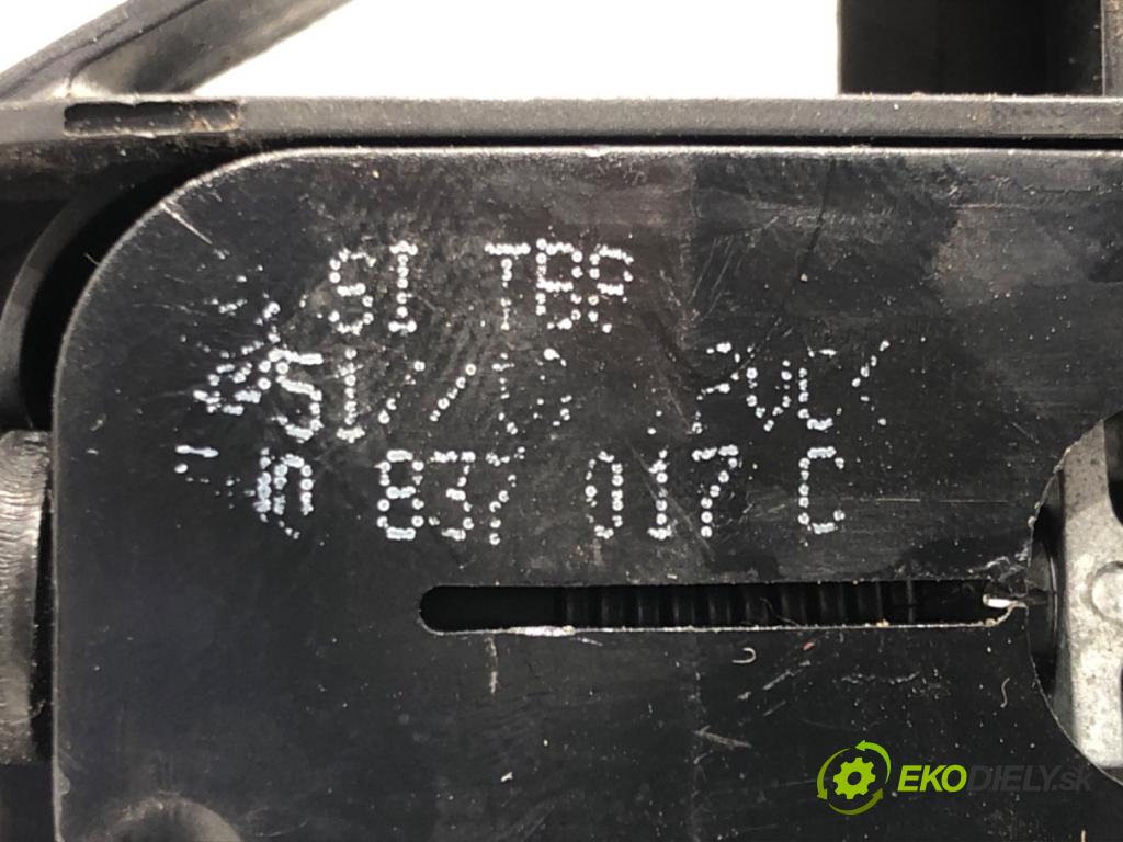 VW TIGUAN (5N_) 2007 - 2018    2.0 TDI 4motion 103 kW [140 KM] olej napędowy 2007 - 2018  Kľučka vonkajšia ľavy predný 5N0837017C