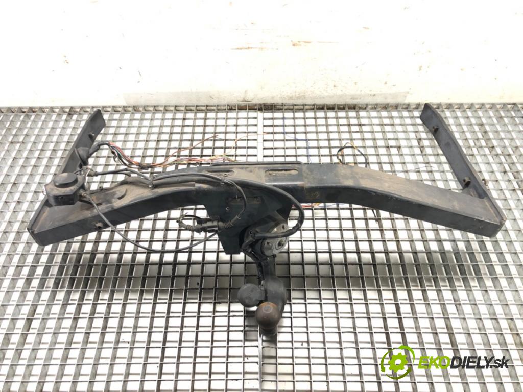 VW TIGUAN (5N_) 2007 - 2018    2.0 TDI 4motion 103 kW [140 KM] olej napędowy 2007 - 2018  Hák tažné zařízení 5N0803880Q (Tažná zařízení)