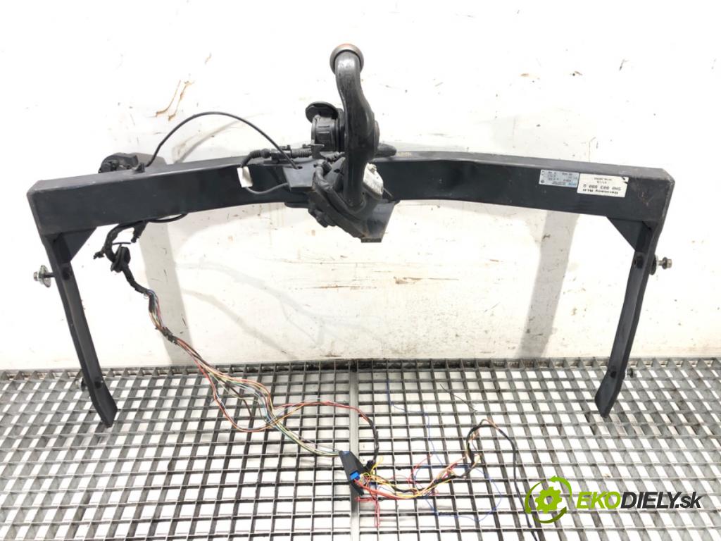 VW TIGUAN (5N_) 2007 - 2018    2.0 TDI 4motion 103 kW [140 KM] olej napędowy 2007 - 2018  Hák tažné zařízení 5N0803880Q (Tažná zařízení)