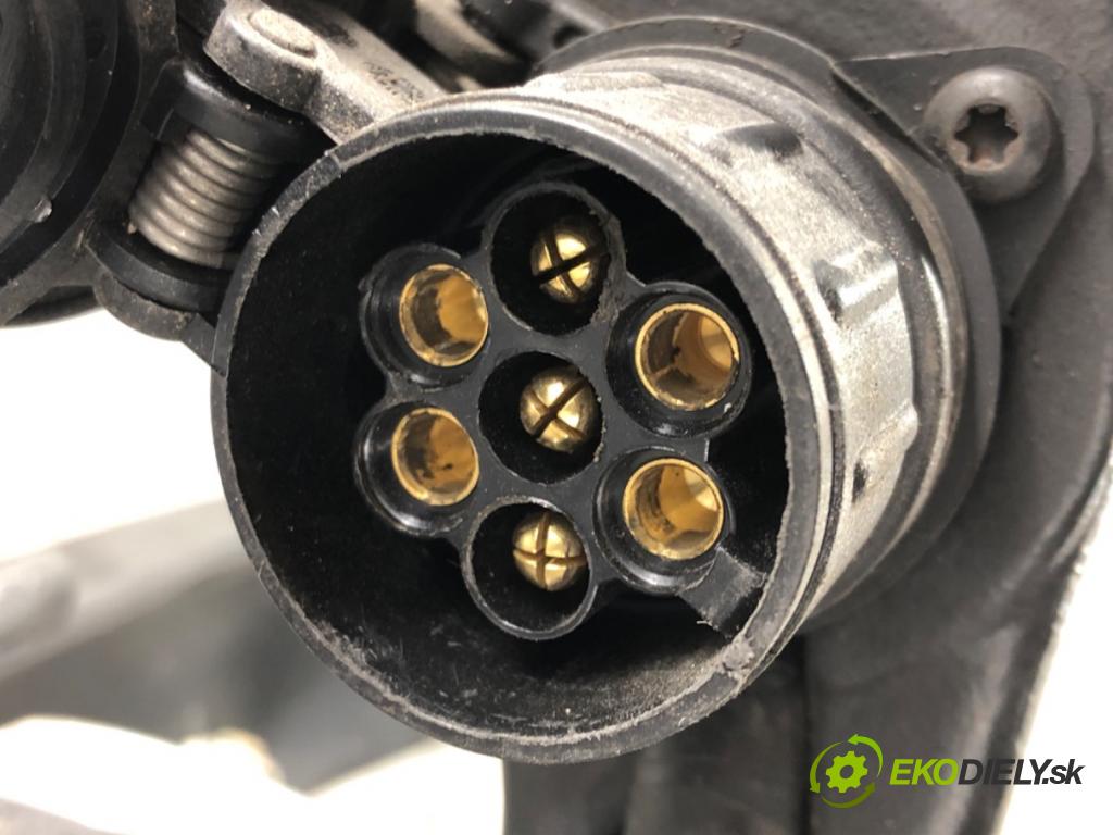 VW TIGUAN (5N_) 2007 - 2018    2.0 TDI 4motion 103 kW [140 KM] olej napędowy 2007 - 2018  Hák tažné zařízení 5N0803880Q (Tažná zařízení)