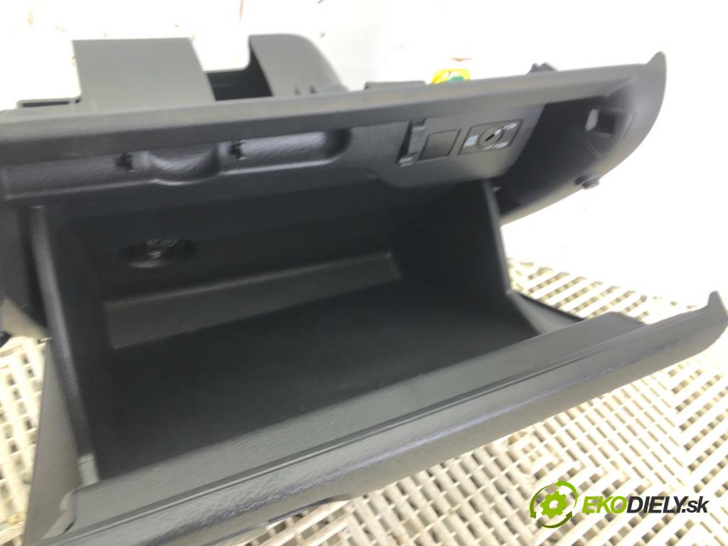 VW TIGUAN (5N_) 2007 - 2018    2.0 TDI 4motion 103 kW [140 KM] olej napędowy 2007 - 2018  Priehradka, kastlík spolujazdca 5N1857035B (Priehradky, kastlíky)