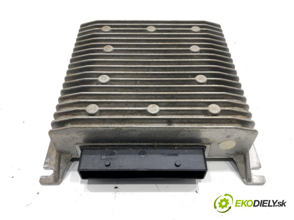 VW TIGUAN (5N_) 2007 - 2018    2.0 TDI 4motion 103 kW [140 KM] olej napędowy 2007 - 2018  Zosilňovač 5K0035456 (Zosilňovače)