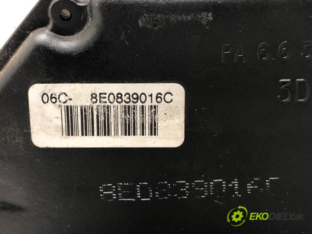 AUDI A4 B6 (8E2) 2000 - 2005    1.8 T 110 kW [150 KM] benzyna 2000 - 2002  zámok dveře pravý zadní část 8E0839016C