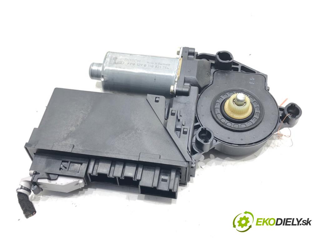 AUDI A4 B6 (8E2) 2000 - 2005    1.8 T 110 kW [150 KM] benzyna 2000 - 2002  motorek sťahovaní okna přední část pravý 8E2959802B (Ostatné)