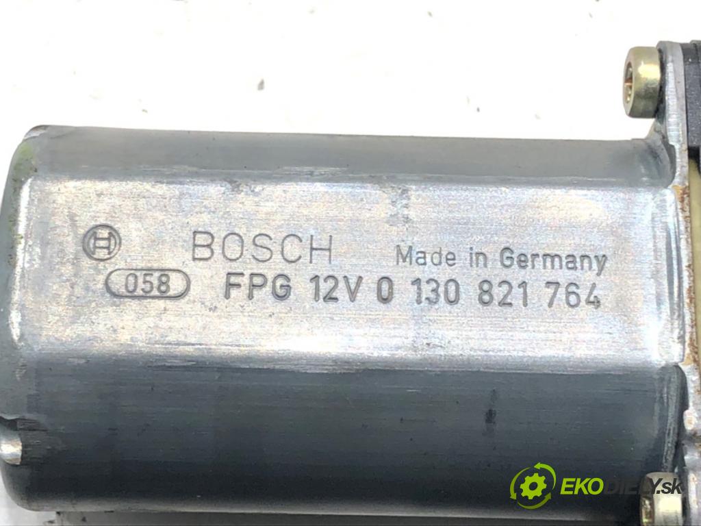 AUDI A4 B6 (8E2) 2000 - 2005    1.8 T 110 kW [150 KM] benzyna 2000 - 2002  motorek sťahovaní okna přední část pravý 8E2959802B (Ostatné)