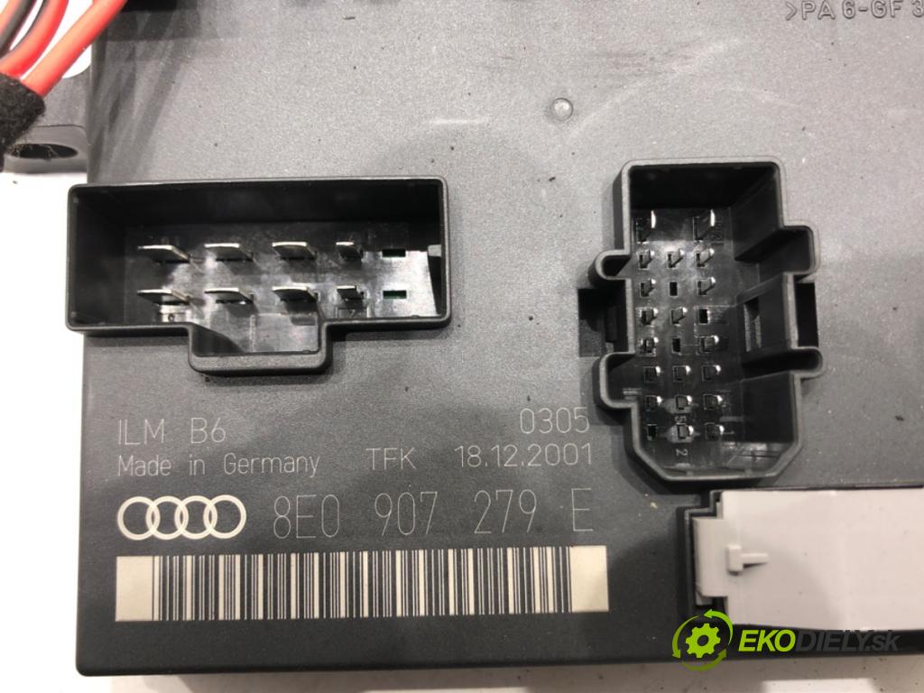 AUDI A4 B6 (8E2) 2000 - 2005    1.8 T 110 kW [150 KM] benzyna 2000 - 2002  Modul svetiel 8E0907279E (Ostatné)