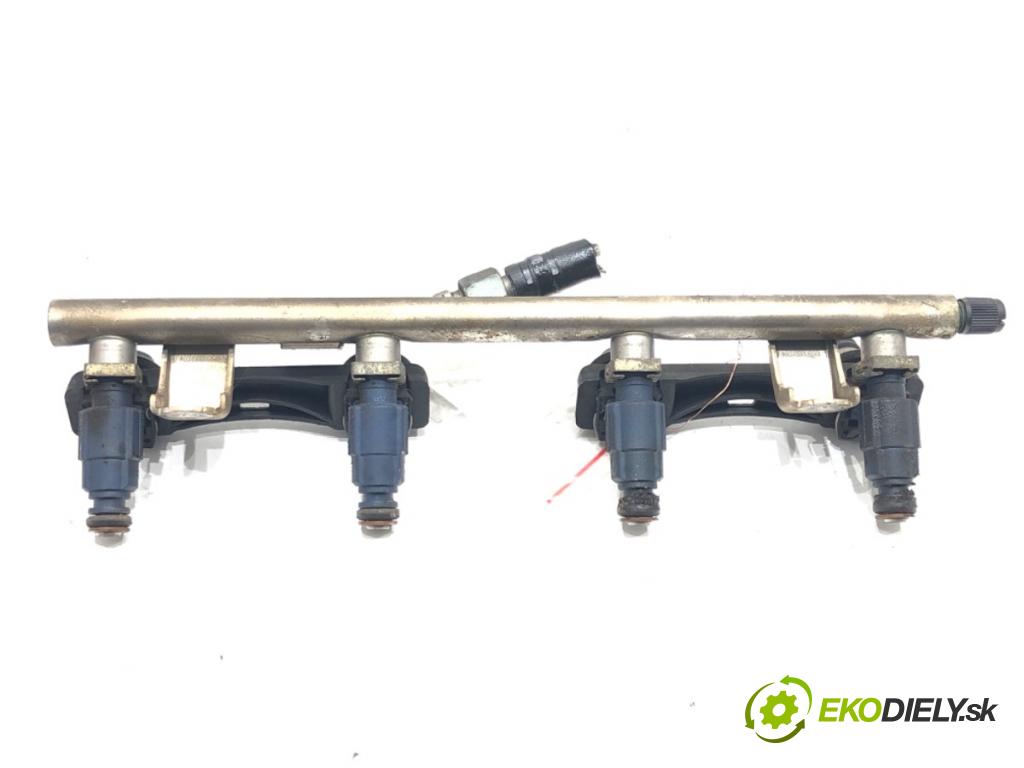 AUDI A4 B6 (8E2) 2000 - 2005    1.8 T 110 kW [150 KM] benzyna 2000 - 2002  Lišta vstrekovacia Vstrekovacie ventily 06B133317N (Vstrekovacie lišty)