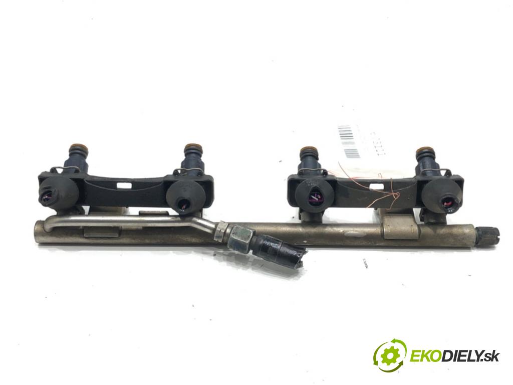 AUDI A4 B6 (8E2) 2000 - 2005    1.8 T 110 kW [150 KM] benzyna 2000 - 2002  Lišta vstrekovacia Vstrekovacie ventily 06B133317N (Vstrekovacie lišty)