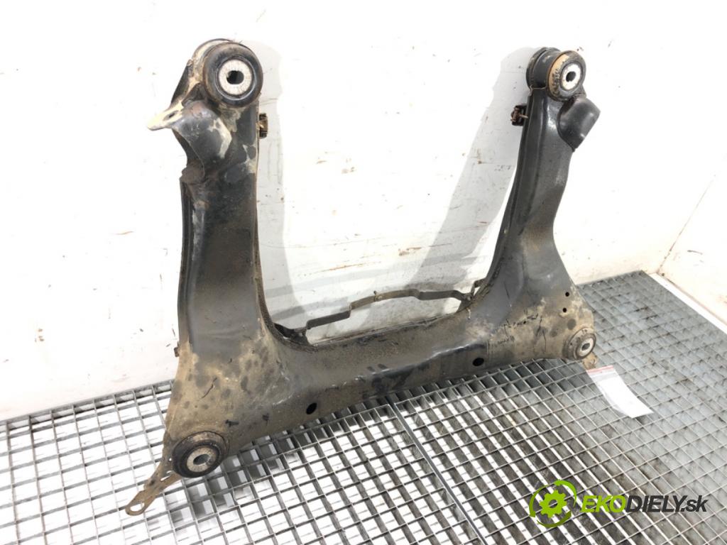 AUDI A4 B6 (8E2) 2000 - 2005    1.8 T 110 kW [150 KM] benzyna 2000 - 2002  výztuha pod motor  (Výztuhy přední)