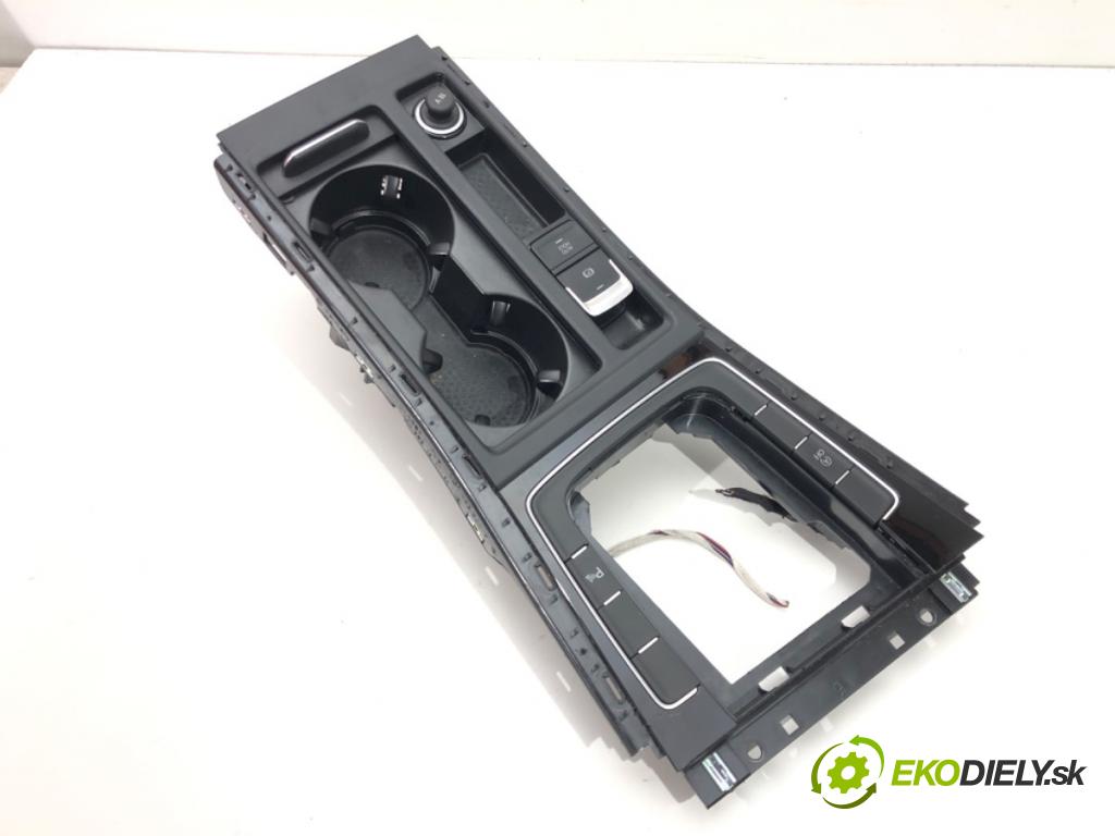 VW GOLF VII Variant (BA5, BV5) 2013 - 2022    1.5 TSI 96 kW [130 KM] benzyna 2017 - 2022  Držiak na nápoje  (Úchyty, držiaky na nápoje)