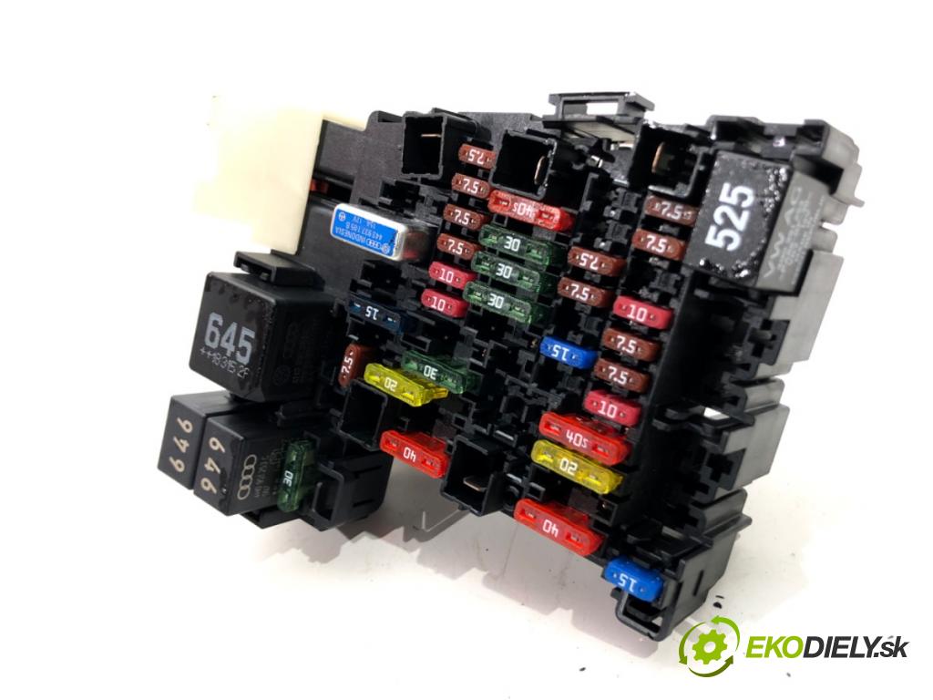 VW GOLF VII Variant (BA5, BV5) 2013 - 2022    1.5 TSI 96 kW [130 KM] benzyna 2017 - 2022  skříňka poistková 5Q0937615C (Pojistkové skříňky)