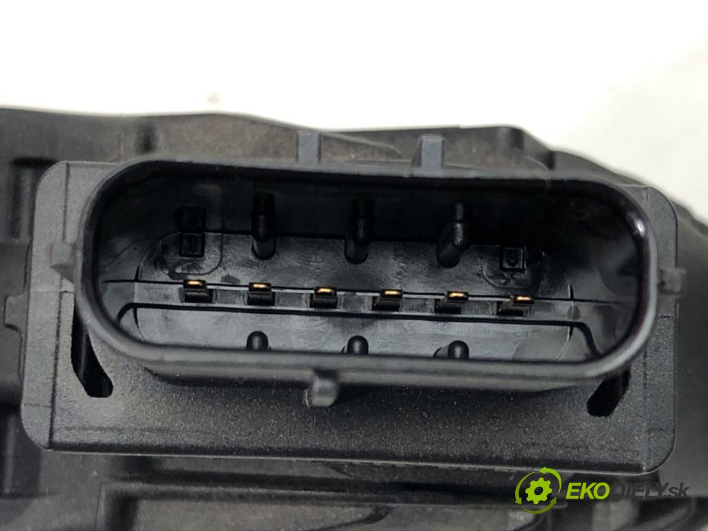 VW GOLF VII Variant (BA5, BV5) 2013 - 2022    1.5 TSI 96 kW [130 KM] benzyna 2017 - 2022  Potenciometer plynu 5Q1723503H (Pedále)