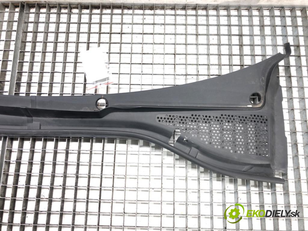 VW GOLF VII Variant (BA5, BV5) 2013 - 2022    1.5 TSI 96 kW [130 KM] benzyna 2017 - 2022  Torpédo, plast pod čelné okno 5G1819403B (Torpéda)