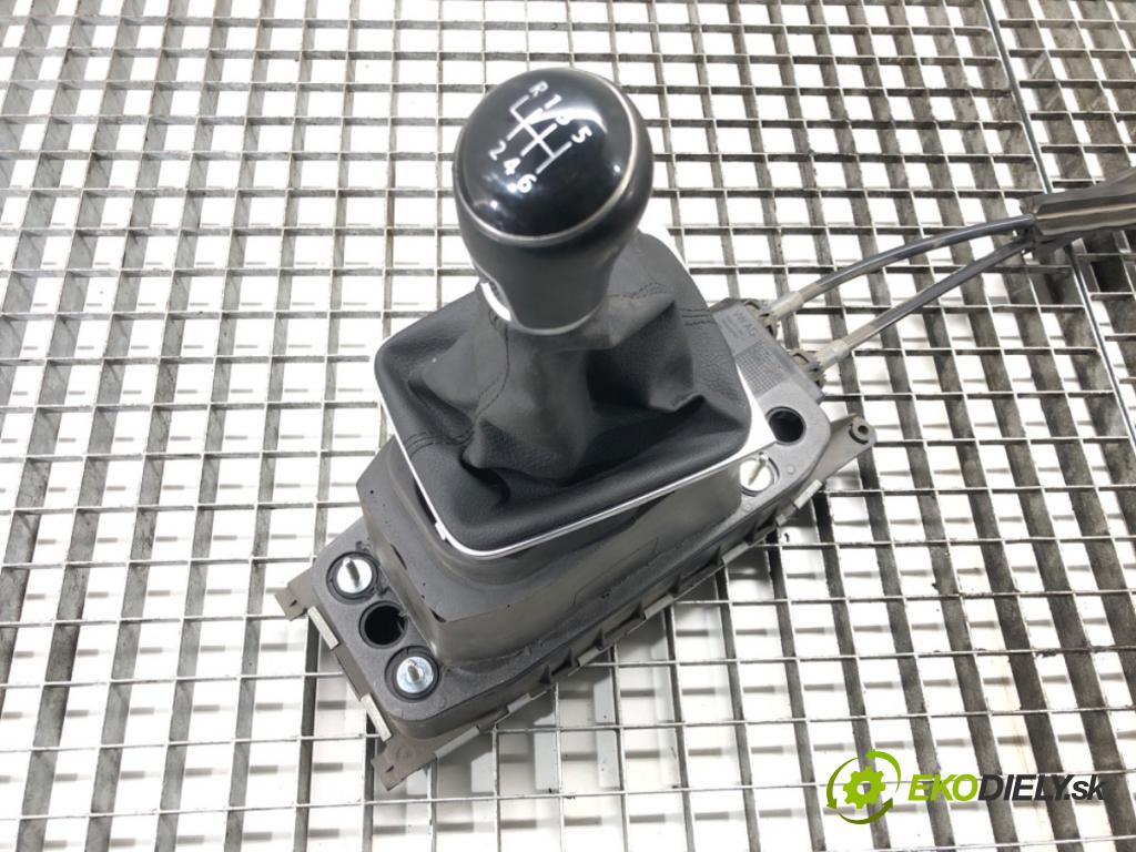 VW GOLF VII Variant (BA5, BV5) 2013 - 2022    1.5 TSI 96 kW [130 KM] benzyna 2017 - 2022  Kulisa  (Rýchlostné páky / kulisy)