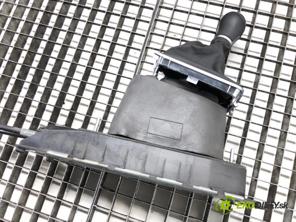 VW GOLF VII Variant (BA5, BV5) 2013 - 2022    1.5 TSI 96 kW [130 KM] benzyna 2017 - 2022  Kulisa  (Rýchlostné páky / kulisy)