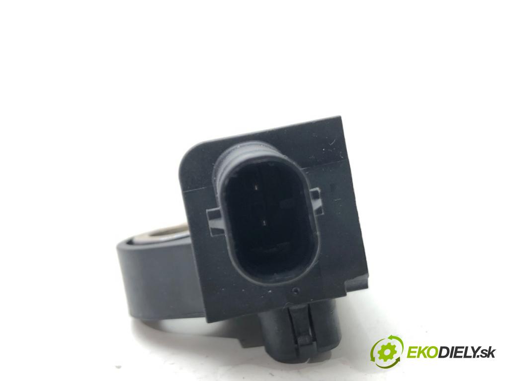 VW GOLF VII Variant (BA5, BV5) 2013 - 2022    1.5 TSI 96 kW [130 KM] benzyna 2017 - 2022  Snímač nárazu 5Q0959651B (Snímače nárazu)