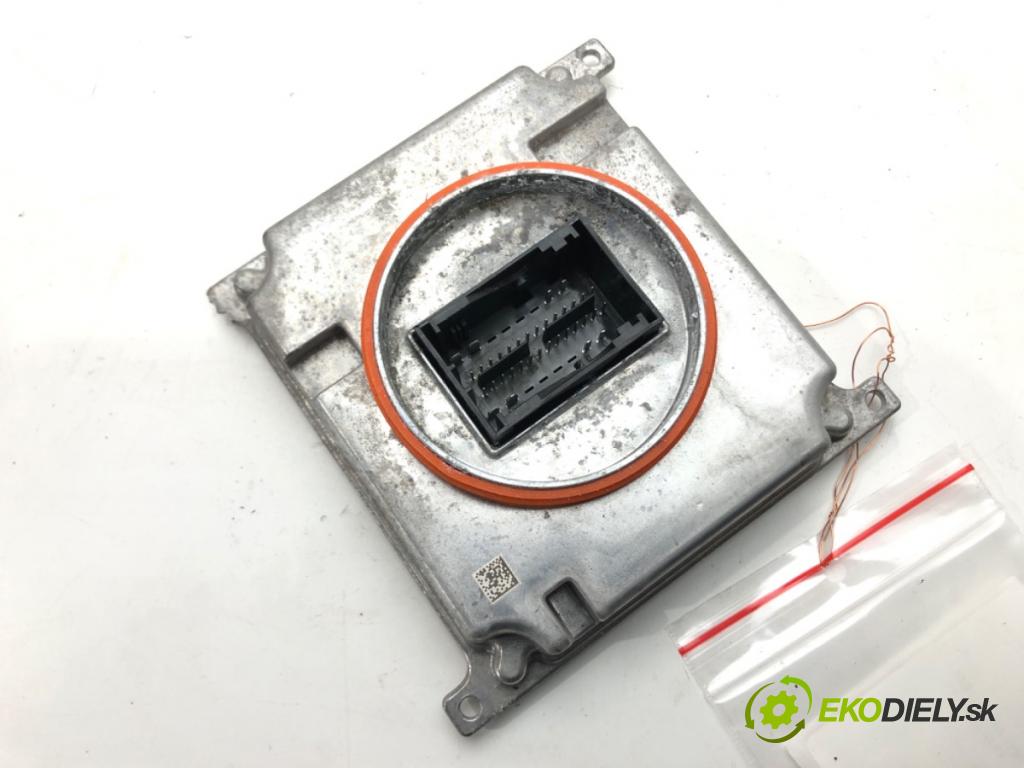 VW GOLF VII Variant (BA5, BV5) 2013 - 2022    1.5 TSI 96 kW [130 KM] benzyna 2017 - 2022  Menič XENON 7P5941591AD (Riadiace jednotky xenónu)