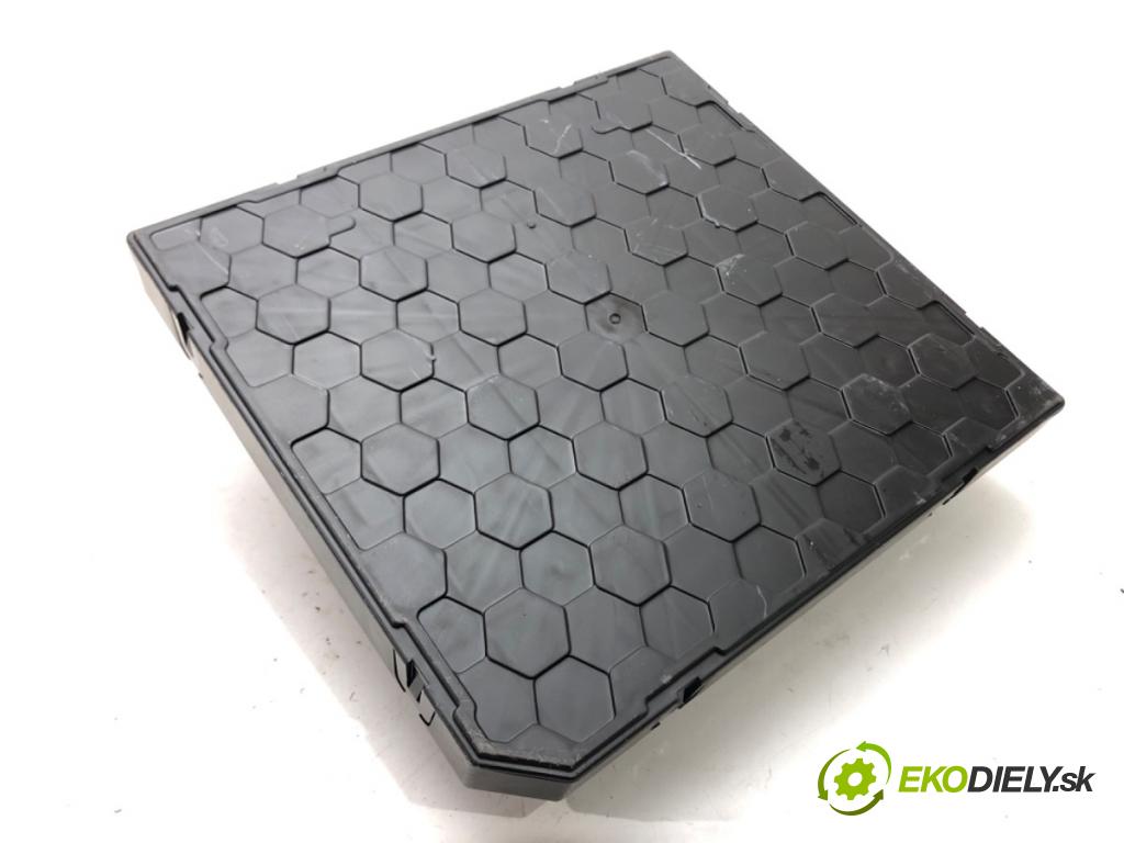 VW GOLF VII Variant (BA5, BV5) 2013 - 2022    1.5 TSI 96 kW [130 KM] benzyna 2017 - 2022  Modul komfortu 5Q0937086BQ (Moduly komfortu)