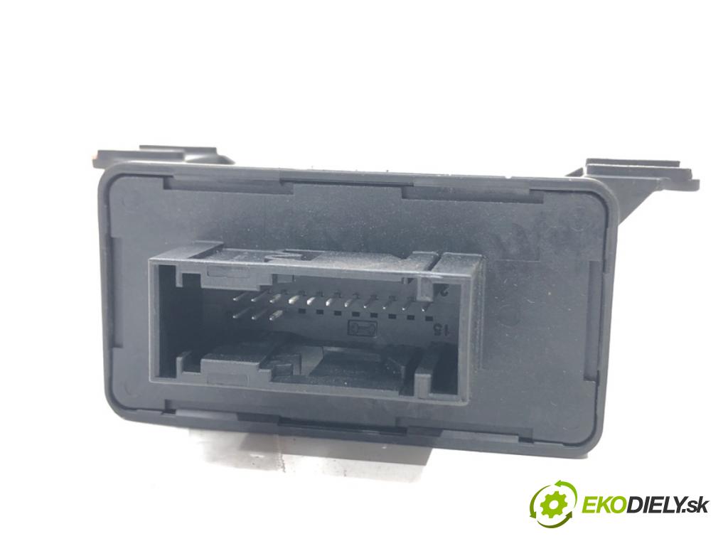 VW PASSAT B8 (3G2, CB2) 2014 - 2022    1.4 TSI 110 kW [150 KM] benzyna 2014 - 2022  Modul svetiel 7P6907357C (Ostatné)