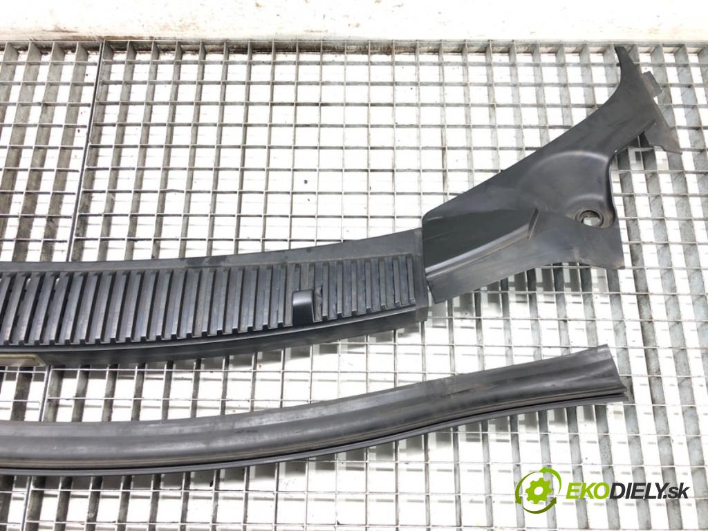 SEAT ALHAMBRA (7V8, 7V9) 1996 - 2010    1.9 TDI 66 kW [90 KM] olej napędowy 1996 - 2010  torpédo plast pod čelní okno 7M3853185B (Torpéda)