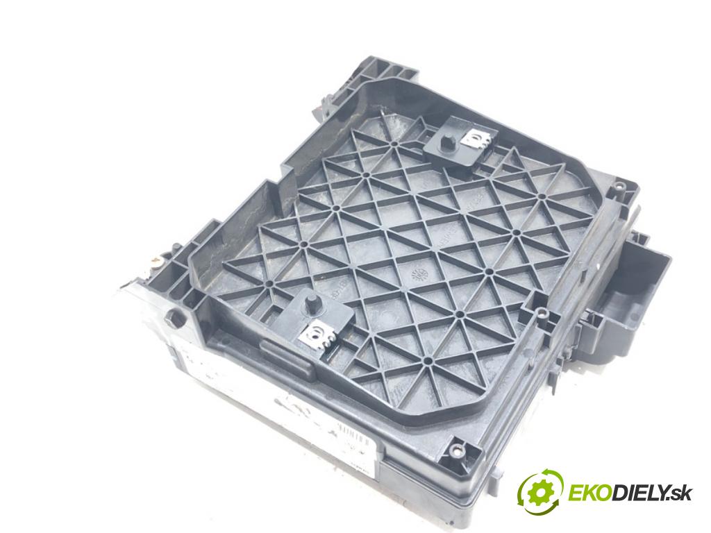 SEAT ALHAMBRA (7V8, 7V9) 1996 - 2010    1.9 TDI 66 kW [90 KM] olej napędowy 1996 - 2010  modul BSI S110730200D (Pojistkové skříňky)