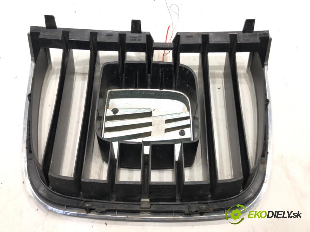 SEAT ALHAMBRA (7V8, 7V9) 1996 - 2010    1.9 TDI 66 kW [90 KM] olej napędowy 1996 - 2010  mřížka maska 7M7853651 (Mřížky (masky) chladičů)