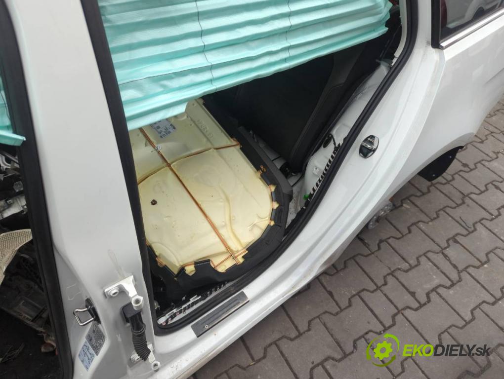 VW GOLF VII Variant (BA5, BV5) 2013 - 2022    1.5 TSI 96 kW [130 KM] benzyna 2017 - 2022  KAROSERIA ČTVRŤÁK blatník zadní část levý pravý práh střecha PODŁUŻNICA pravý