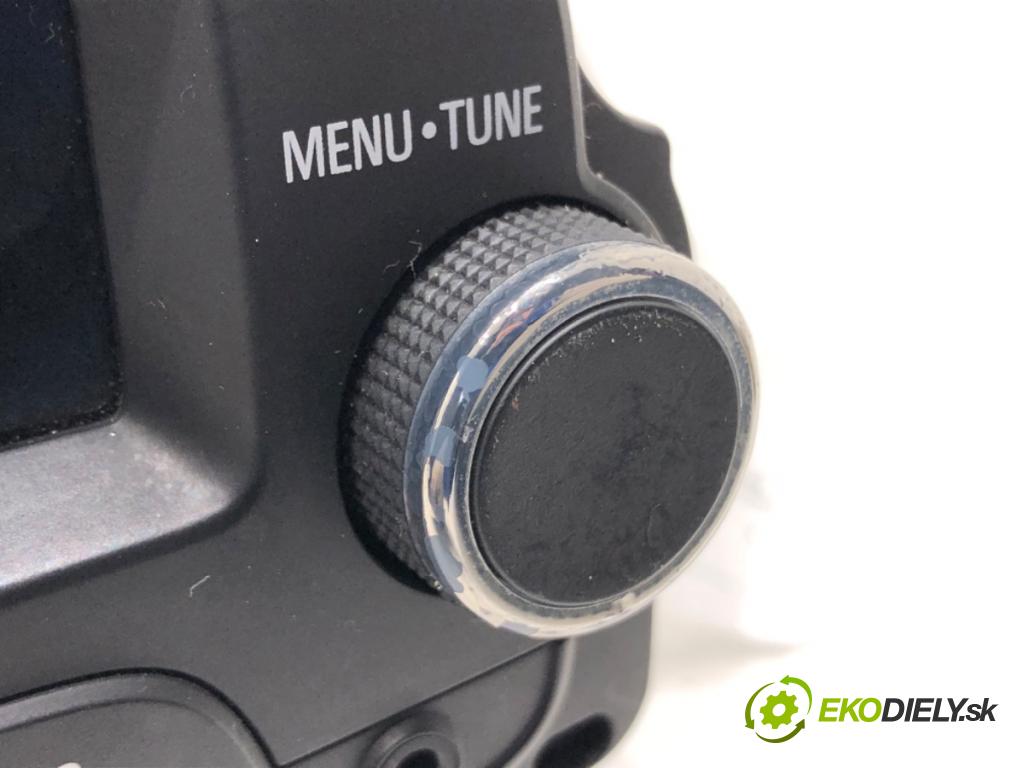 OPEL CORSA E (X15) 2014 - 2022    1.4 (08, 68) 66 kW [90 KM] benzyna 2014 - 2022  RADIO 39146279 (Audio zariadenia)