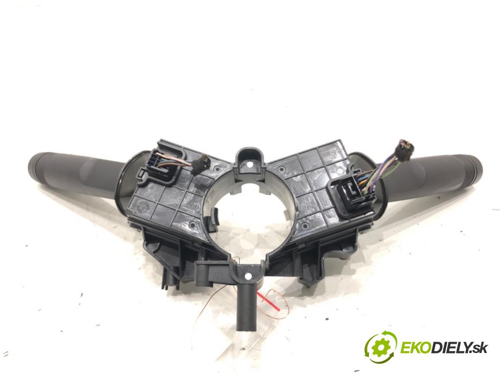 OPEL CORSA E (X15) 2014 - 2022    1.4 (08, 68) 66 kW [90 KM] benzyna 2014 - 2022  Prepínač kombinovaný 95433818 (Prepínače, spínače, tlačidlá a ovládače kúrenia)