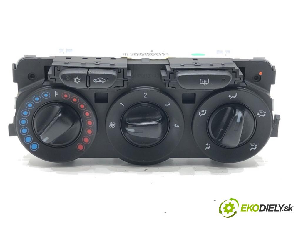 OPEL CORSA E (X15) 2014 - 2022    1.4 (08, 68) 66 kW [90 KM] benzyna 2014 - 2022  Panel ovládania kúrenia 466119570 (Prepínače, spínače, tlačidlá a ovládače kúrenia)