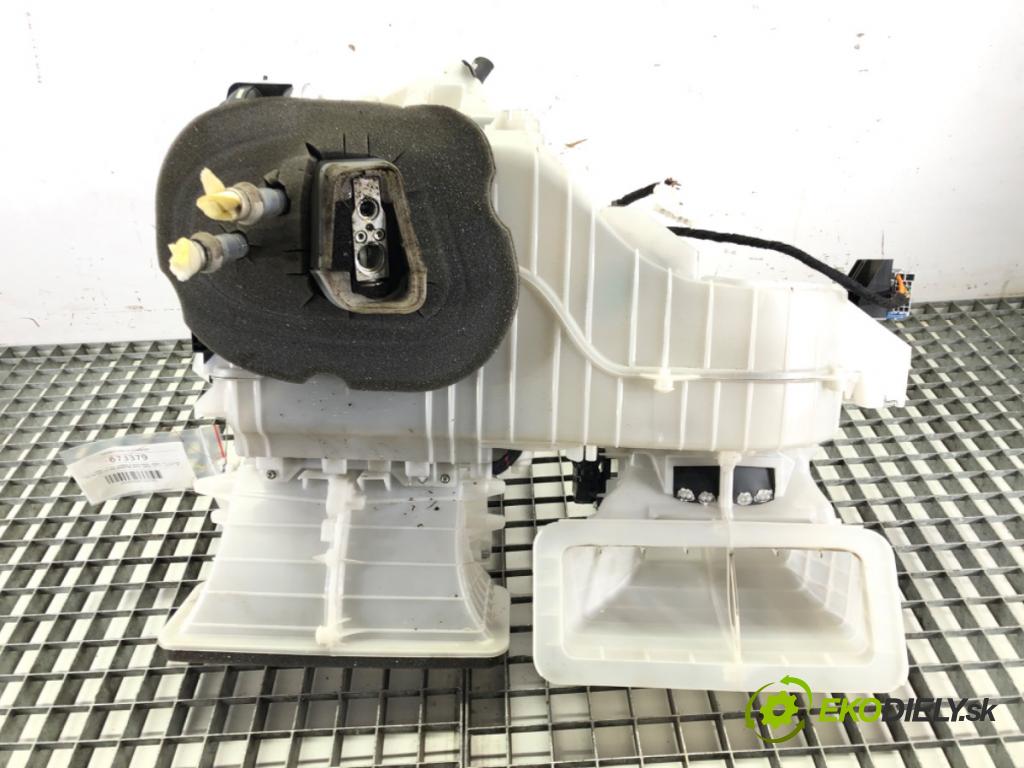 OPEL CORSA E (X15) 2014 - 2022    1.4 (08, 68) 66 kW [90 KM] benzyna 2014 - 2022  Výhrevné teleso, radiátor kúrenia KOMBAJN 466119570