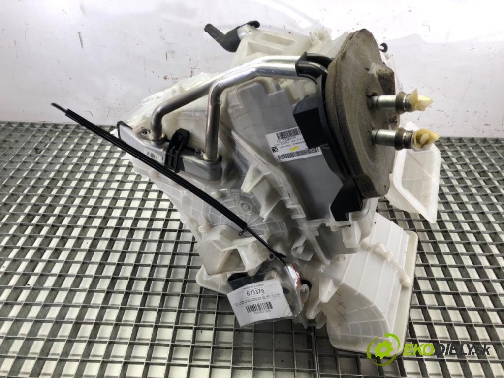 OPEL CORSA E (X15) 2014 - 2022    1.4 (08, 68) 66 kW [90 KM] benzyna 2014 - 2022  Výhrevné teleso, radiátor kúrenia KOMBAJN 466119570