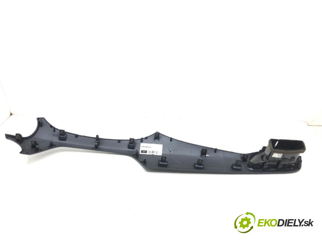 OPEL CORSA E (X15) 2014 - 2022    1.4 (08, 68) 66 kW [90 KM] benzyna 2014 - 2022  lišty kryt 39050951 (Lišty)