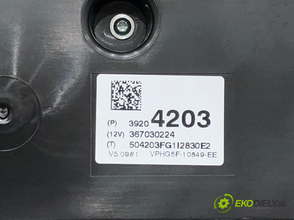 OPEL CORSA E (X15) 2014 - 2022    1.4 (08, 68) 66 kW [90 KM] benzyna 2014 - 2022  Prístrojovka 39204203 (Prístrojové dosky, displeje)