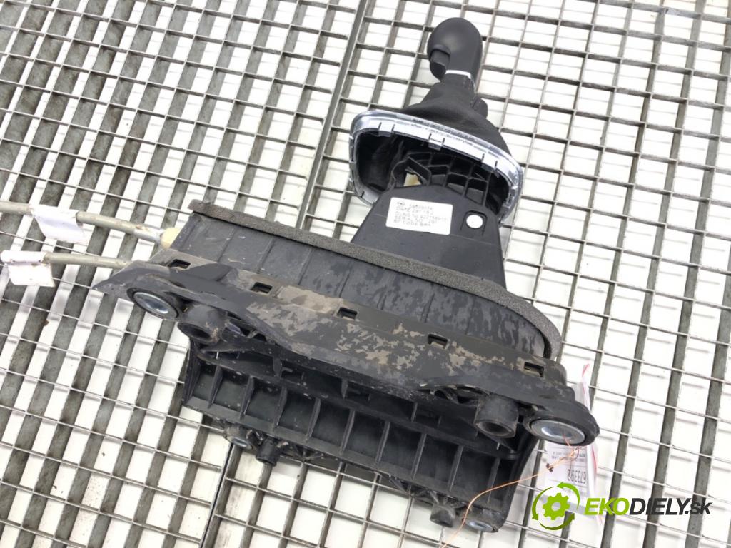 OPEL CORSA E (X15) 2014 - 2022    1.4 (08, 68) 66 kW [90 KM] benzyna 2014 - 2022  Kulisa 55509034 (Rýchlostné páky / kulisy)